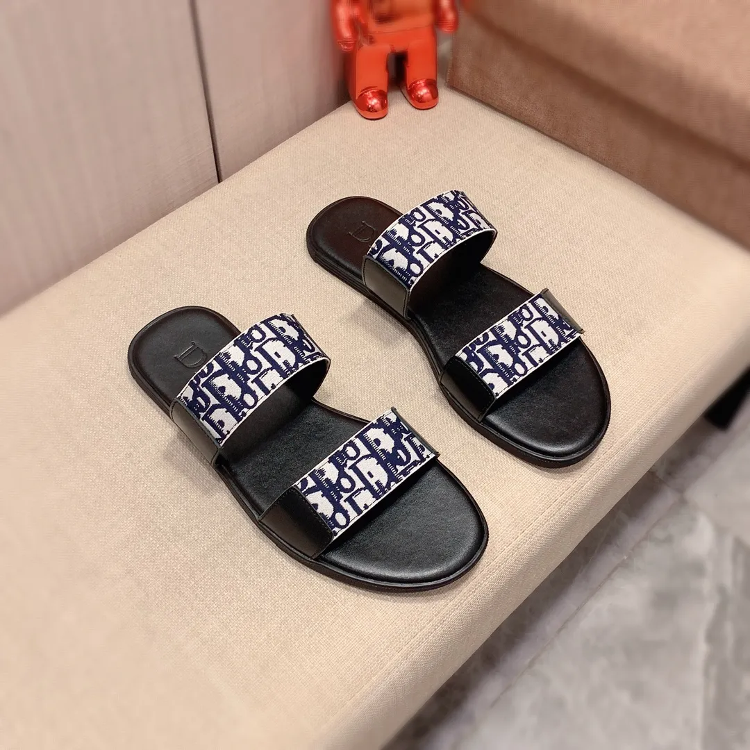 Slippers: New model factory price 220:🎩🎩🔥🔥《Dior* 》【High·Version】Series of slippers, top purchasing agent🔍🔍Men's 2020 counters are on sale at the same time, imported from Italy, original selected cowhide, exquisite workmanship,), sole: (super comfortable) original factory special supply Original sole, ⚠️Exclusive double-layer movable molded sole, super comfortable⚠️, real shot 🎬The real thing is more beautiful🔍🔍original quality, you can go in and out of the counter at will, 266 positive code 38-44, long-term availability